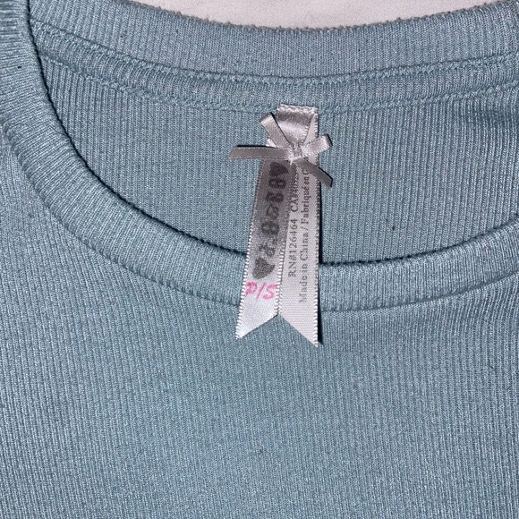 Top - Picture 2 of 3